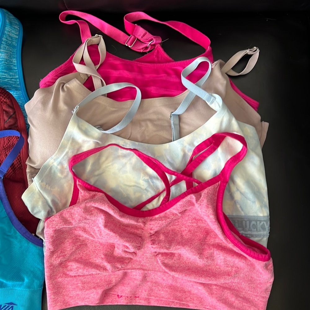 Sports Bra Lot - Picture 3 of 5